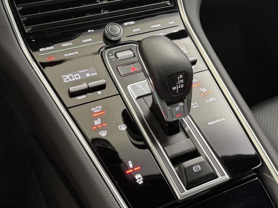 Porsche Panamera 4 E-Hybrid Platinum Edition Sport Turismo - foto 22