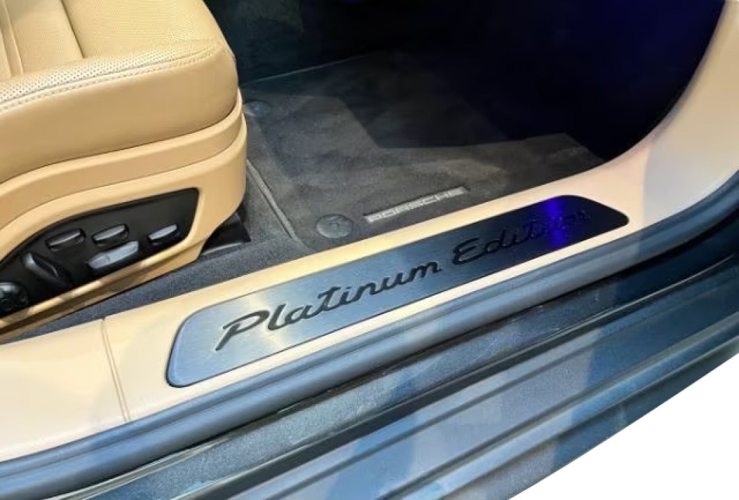 Porsche Panamera 4 E-Hybrid Platinum Edition - foto 25