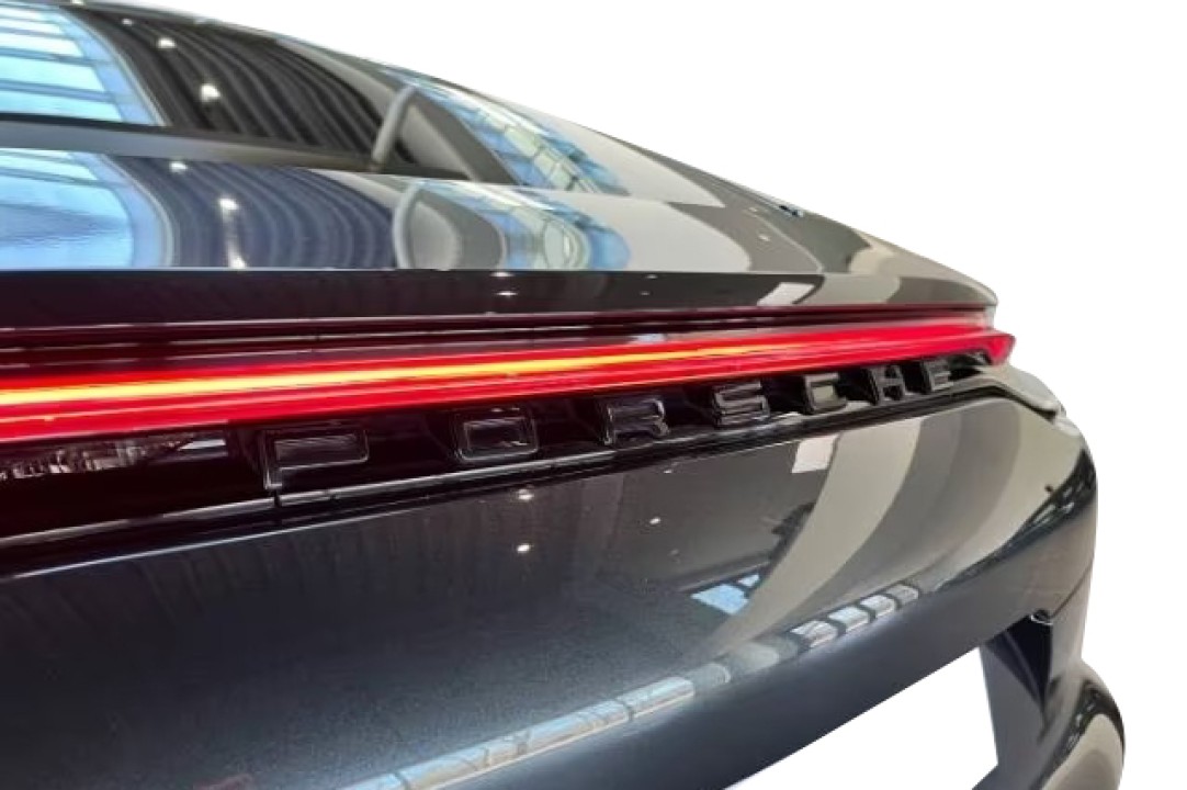 Porsche Panamera 4 E-Hybrid Platinum Edition - foto 31