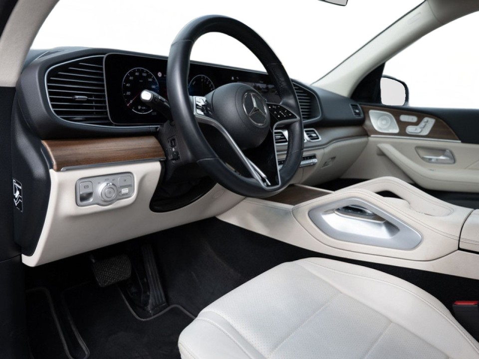 Mercedes-Benz GLE 400e 4MATIC AMG Line - foto 8