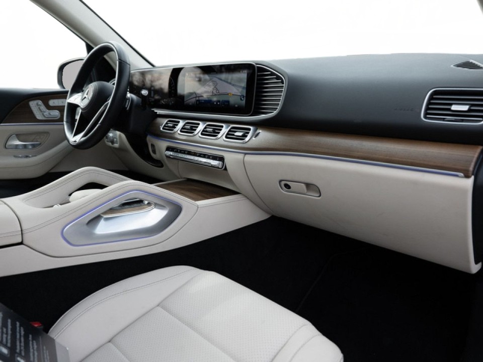 Mercedes-Benz GLE 400e 4MATIC AMG Line - foto 9