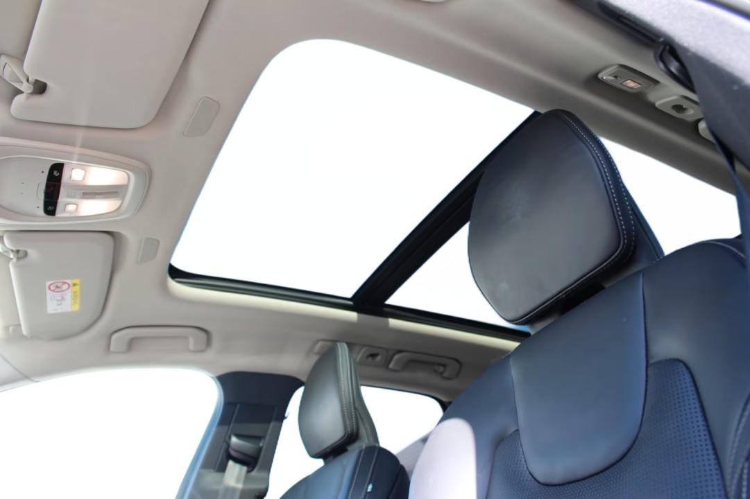 Volvo XC 60 B5 AWD Ultra Dark - foto 23