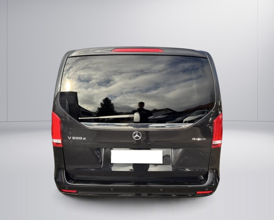 Mercedes-Benz V 300d 4MATIC Long (4)