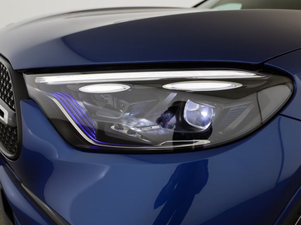 Mercedes-Benz GLC Coupé Mercedes-Benz GLC Coupe 200 4MATIC AMG Line - foto 17