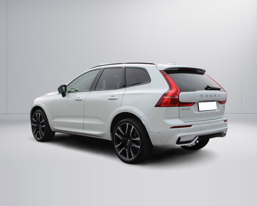 Volvo XC 60 B5 Ultra Dark (3)