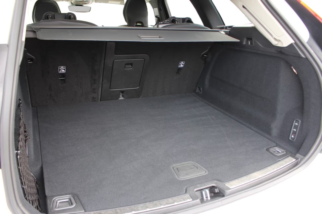 Volvo XC 60 B5 Ultra Dark - foto 21