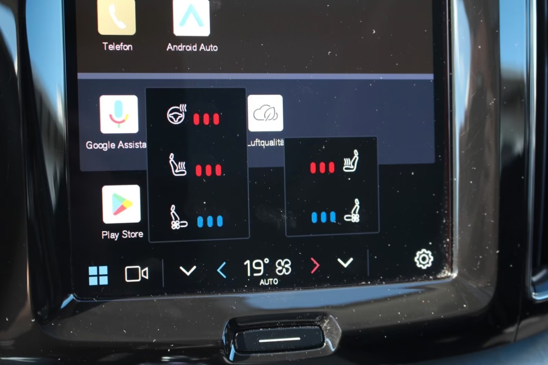 Volvo XC 60 B5 Ultra Dark - foto 15