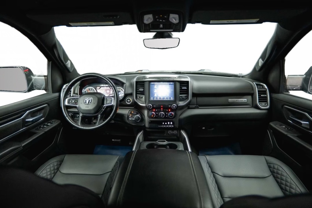 Dodge RAM Limited 5.7 V8 HEMI 4x4 BLACK - foto 18