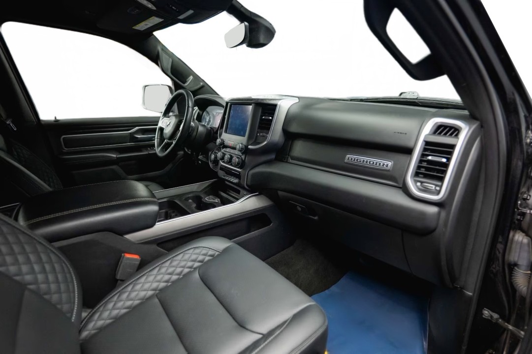 Dodge RAM Limited 5.7 V8 HEMI 4x4 BLACK - foto 23