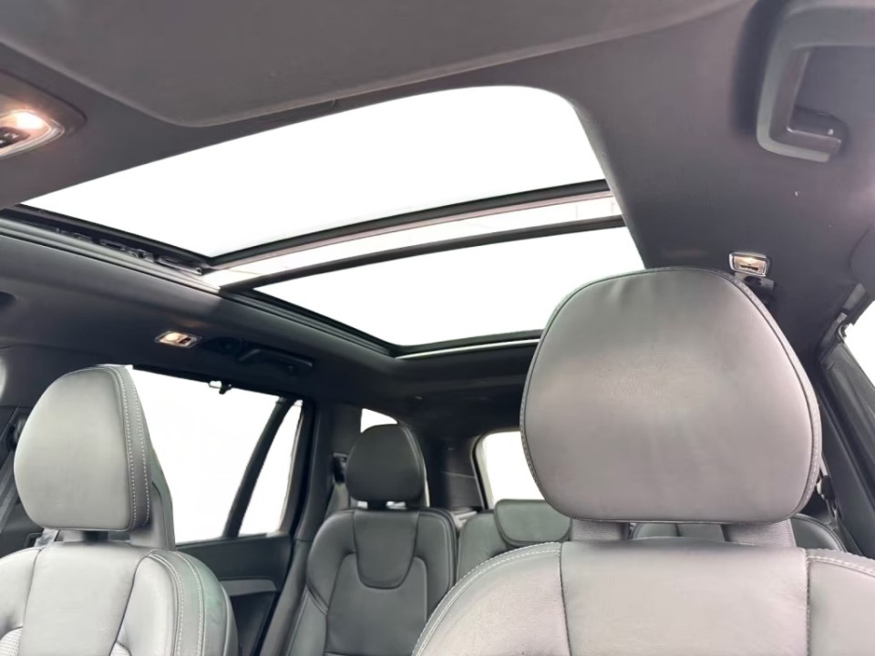 Volvo XC 90 B5 AWD R-Design - foto 10