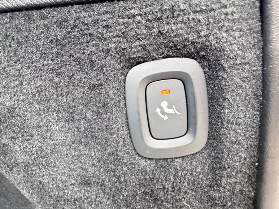 Volvo XC 90 B5 AWD R-Design - foto 11