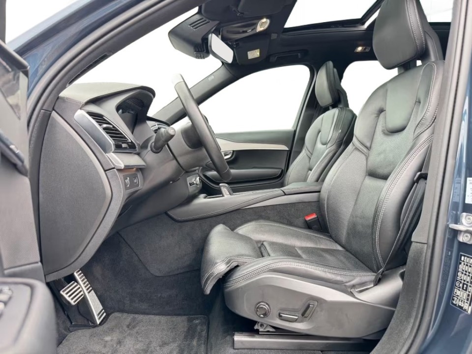 Volvo XC 90 B5 AWD R-Design (4)