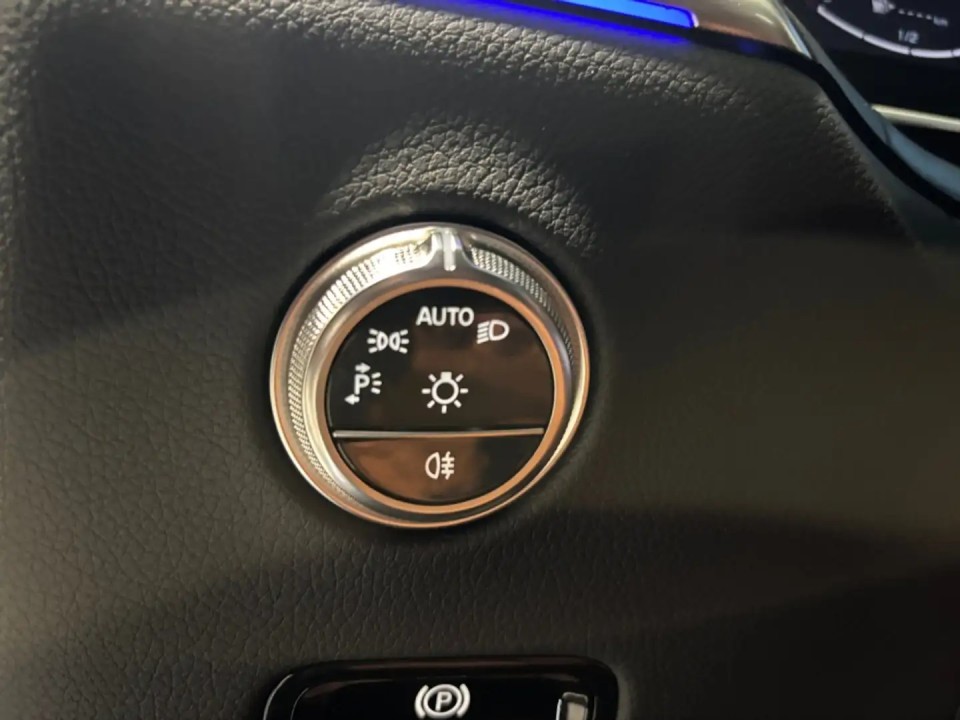 Mercedes-Benz GLC Coupé Mercedes-Benz GLC Coupe 200 4MATIC AMG Line - foto 11