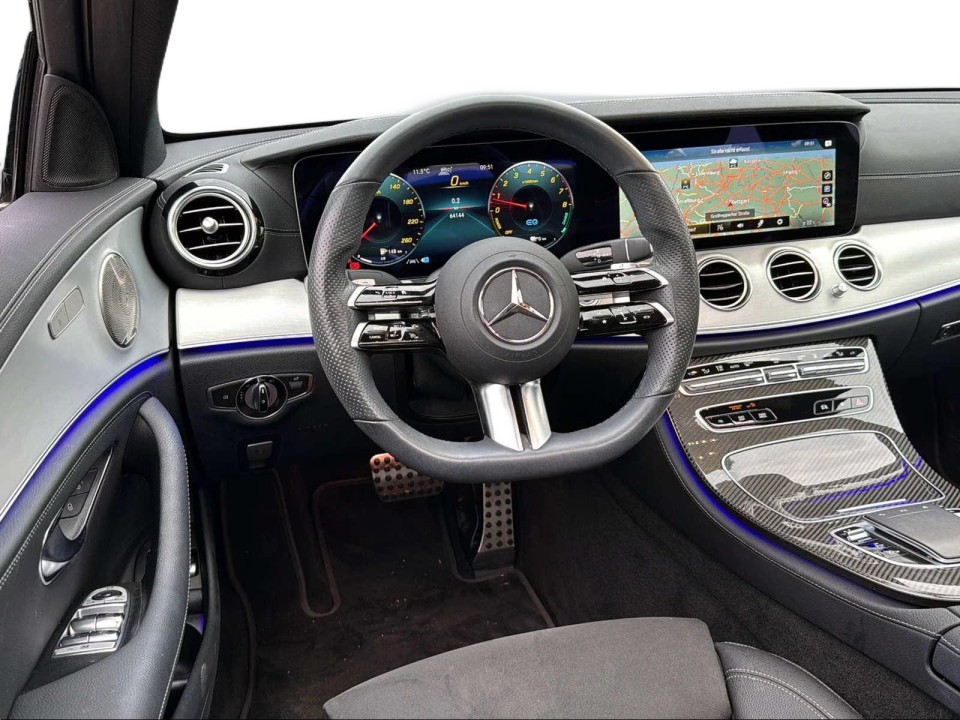 Mercedes-Benz E 300e 4MATIC - foto 7