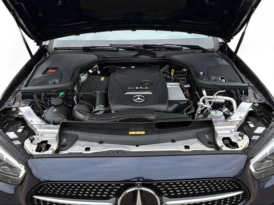 Mercedes-Benz E 300e 4MATIC - foto 12