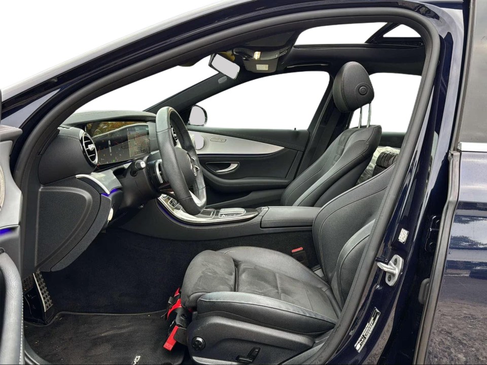 Mercedes-Benz E 300e 4MATIC (5)