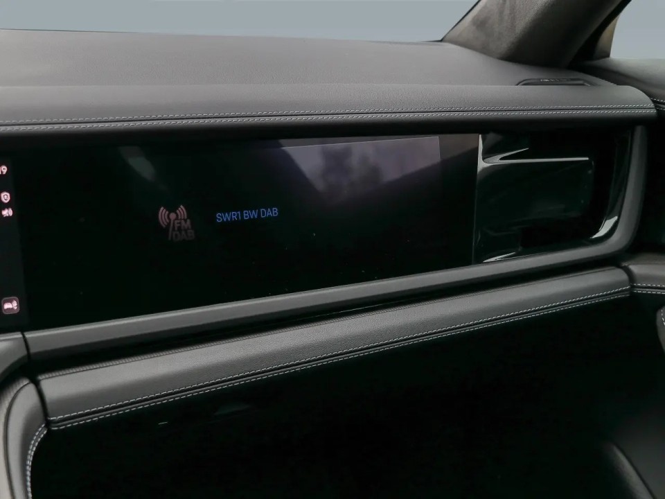 Porsche Panamera GTS - foto 18