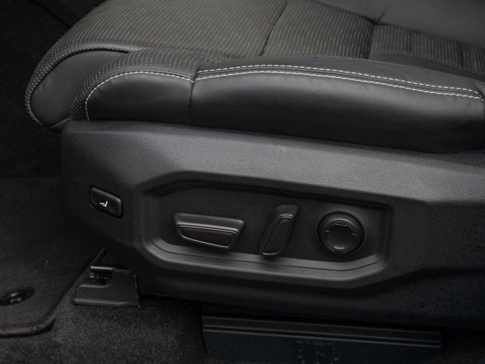 Toyota Sequoia - foto 14