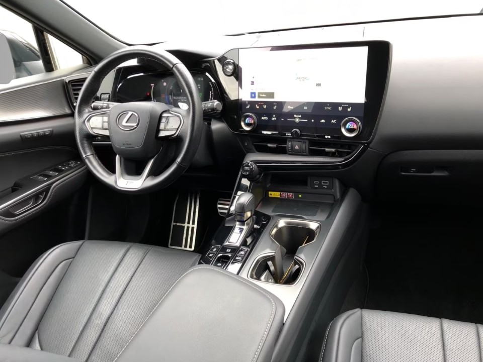 Lexus Seria NX 450h+ AWD F-Sport - foto 12