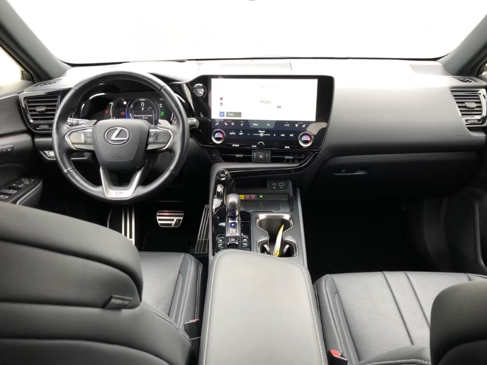 Lexus Seria NX 450h+ AWD F-Sport - foto 11