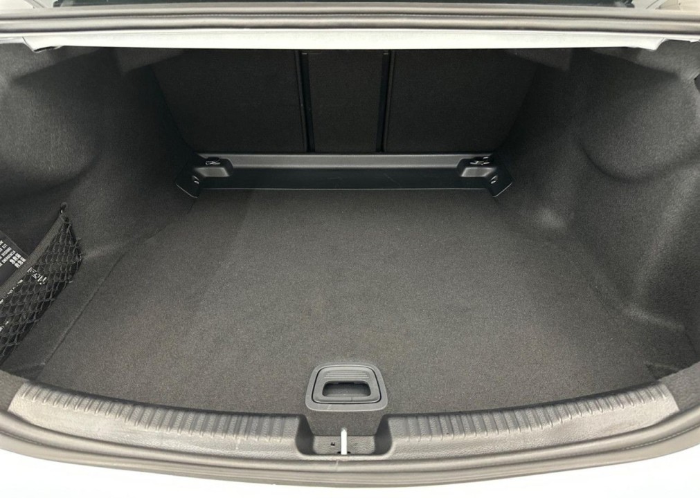 Mercedes-Benz C 300 AMG Line - foto 13