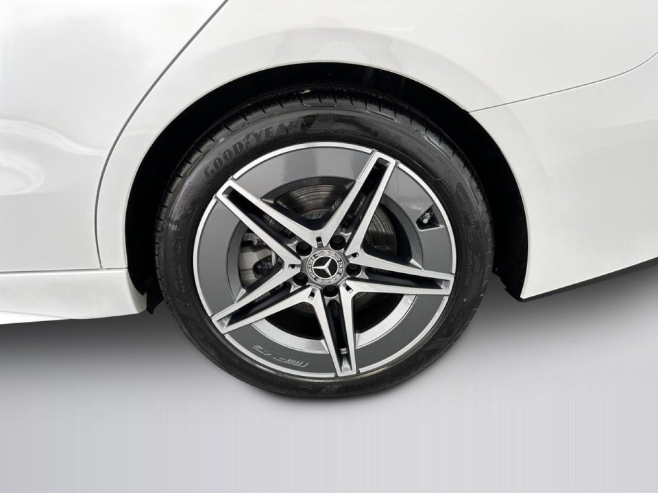 Mercedes-Benz C 300 AMG Line - foto 14