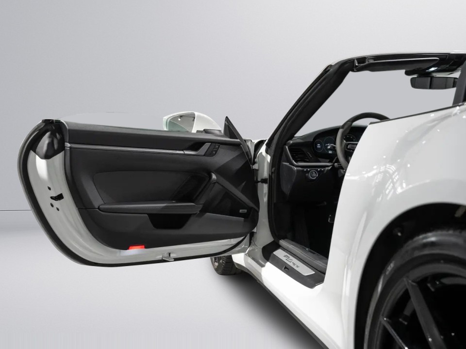 Porsche 911 Carrera Cabriolet - foto 22