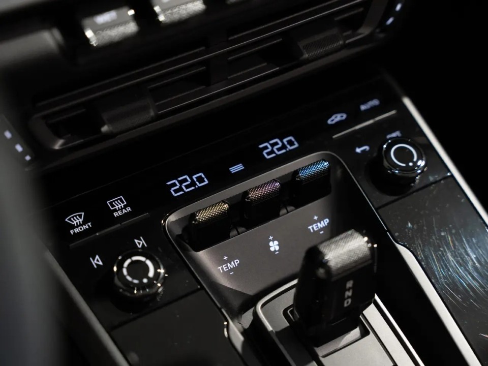 Porsche 911 Carrera Cabriolet - foto 12