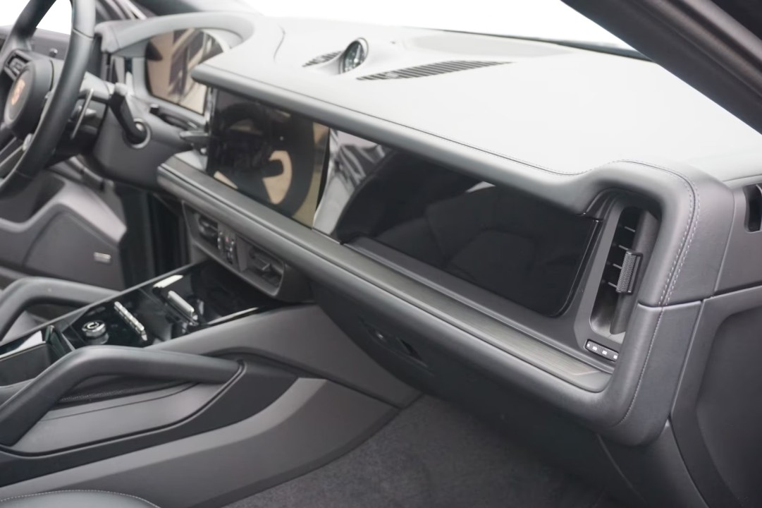 Porsche Cayenne Coupe E-Hybrid Black Edition - foto 21