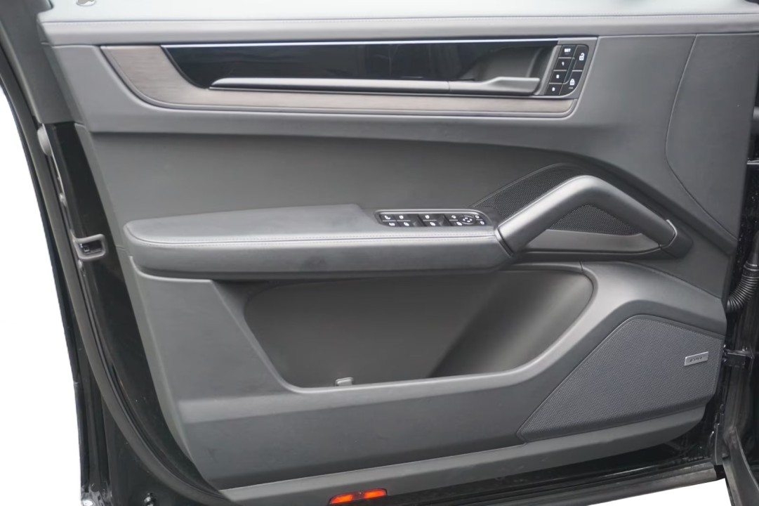 Porsche Cayenne Coupe E-Hybrid Black Edition - foto 29