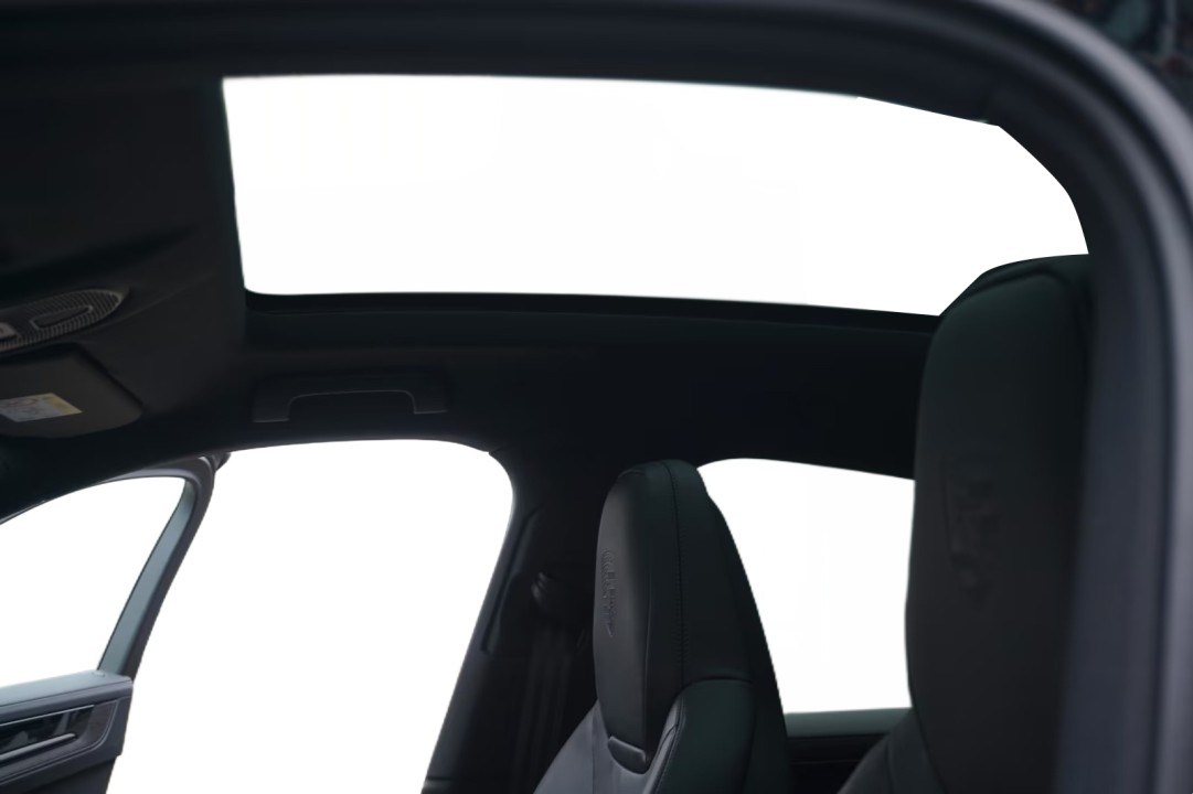 Porsche Cayenne Coupe E-Hybrid Black Edition - foto 27