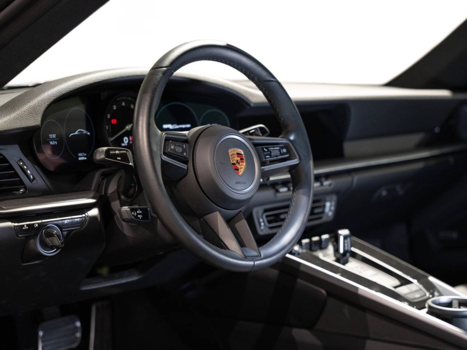 Porsche 911 Carrera - foto 9