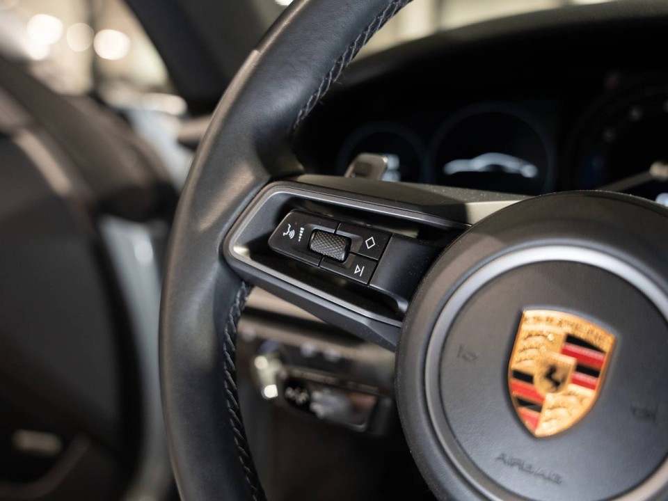 Porsche 911 Carrera - foto 11