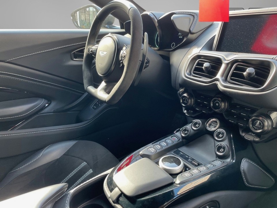 Aston Martin Vantage V8 - foto 10