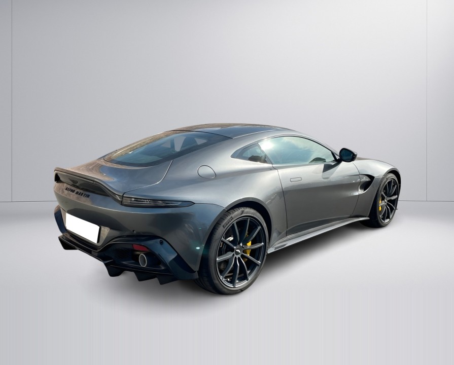 Aston Martin Vantage V8 (2)
