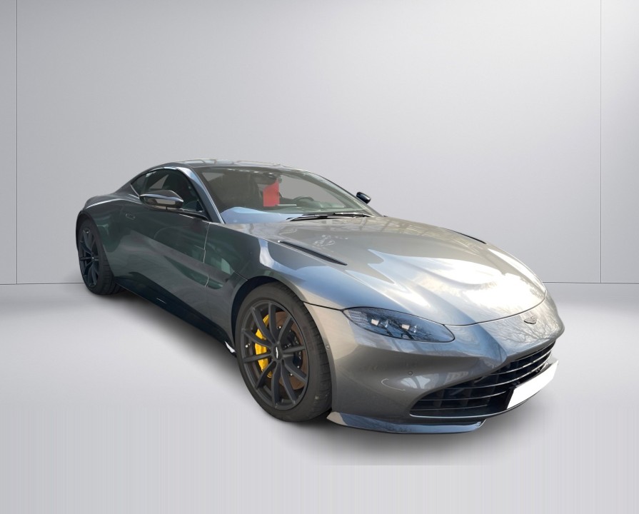 Aston Martin Vantage V8