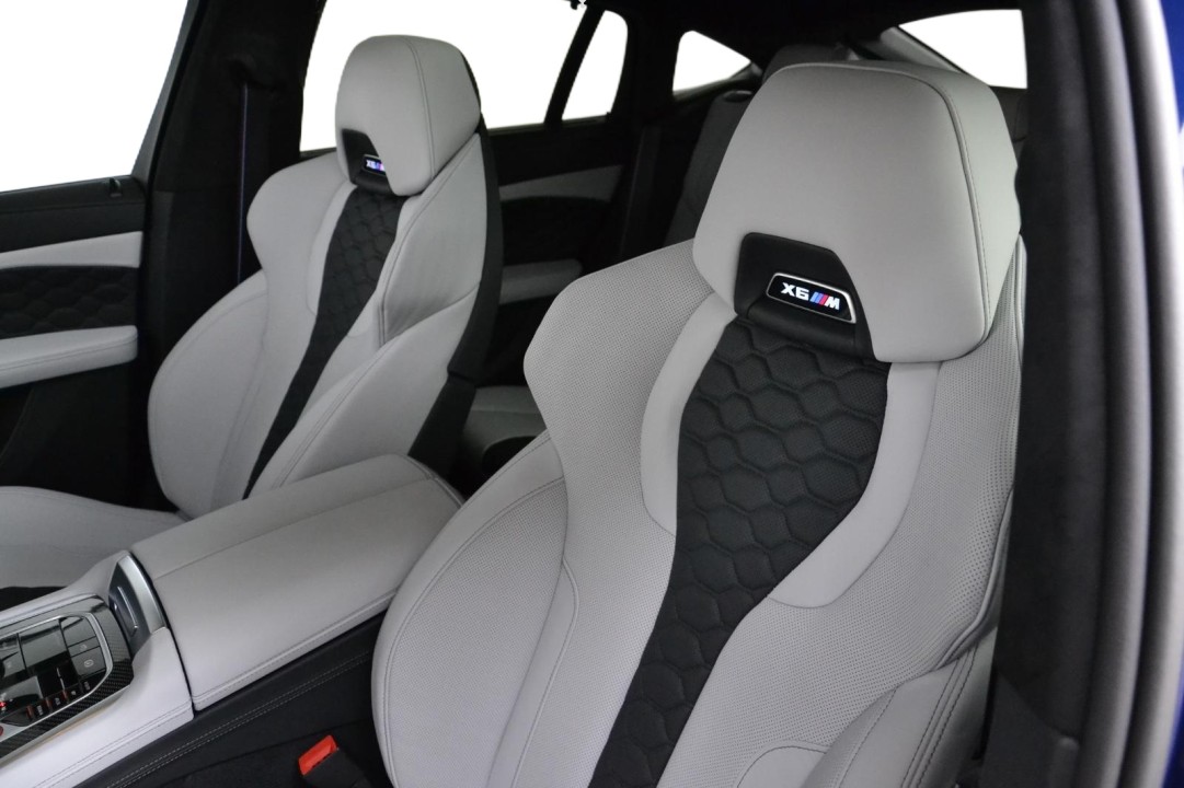 BMW X6 M Competition - foto 17