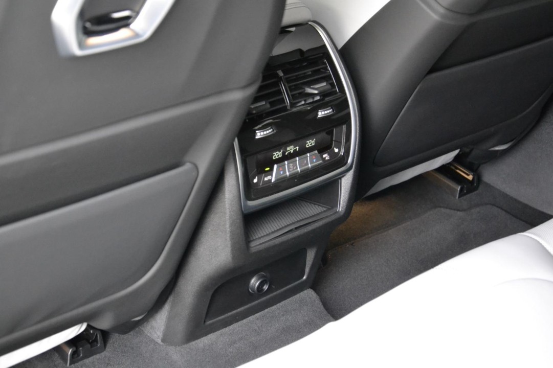 BMW X6 M Competition - foto 29