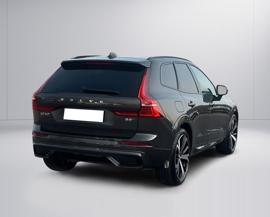 Volvo XC 60 B5 AWD Ultra Dark (2)