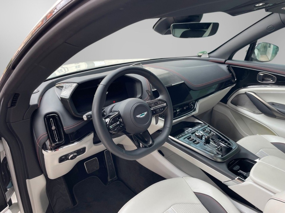 Aston Martin DBX - foto 6