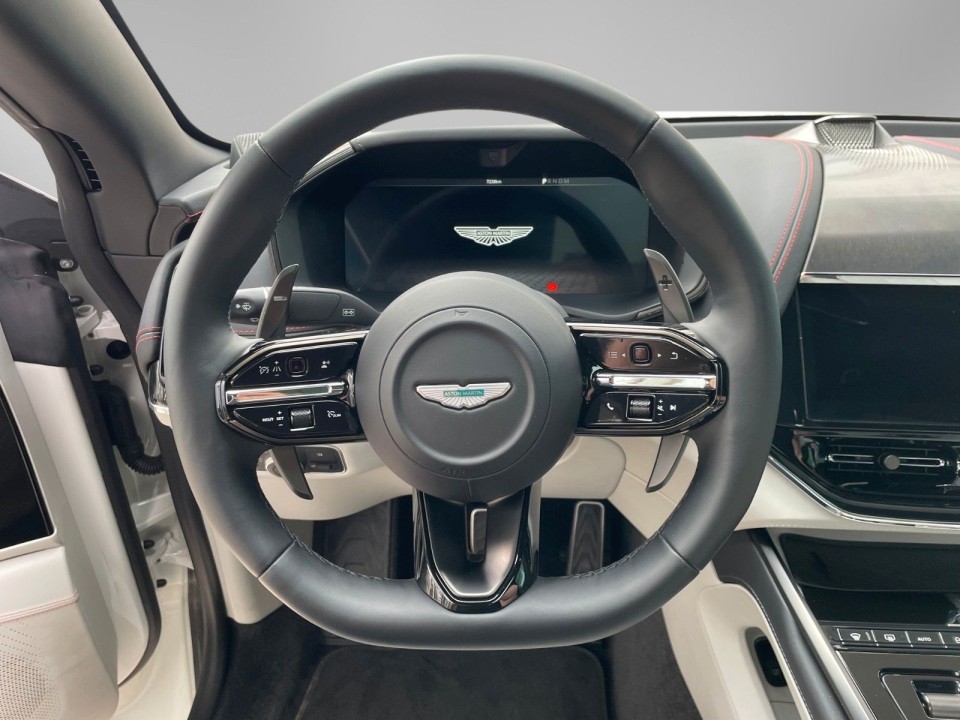 Aston Martin DBX - foto 16