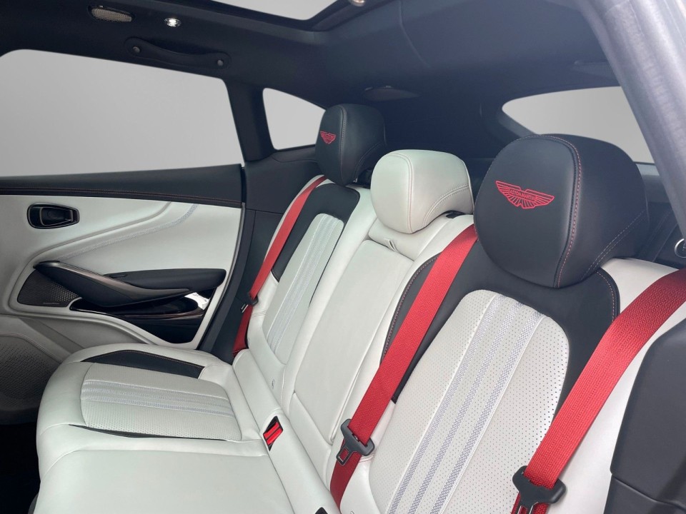 Aston Martin DBX - foto 7