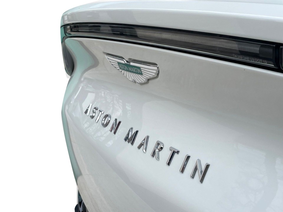 Aston Martin DBX - foto 27