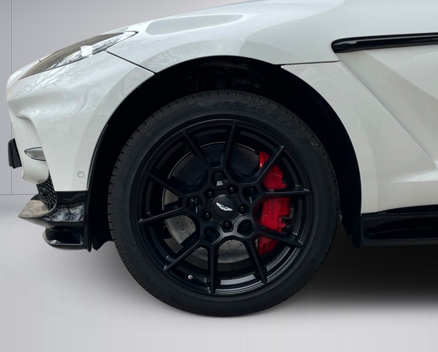 Aston Martin DBX - foto 29