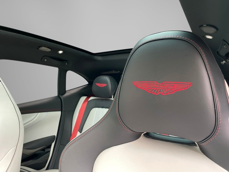 Aston Martin DBX - foto 19