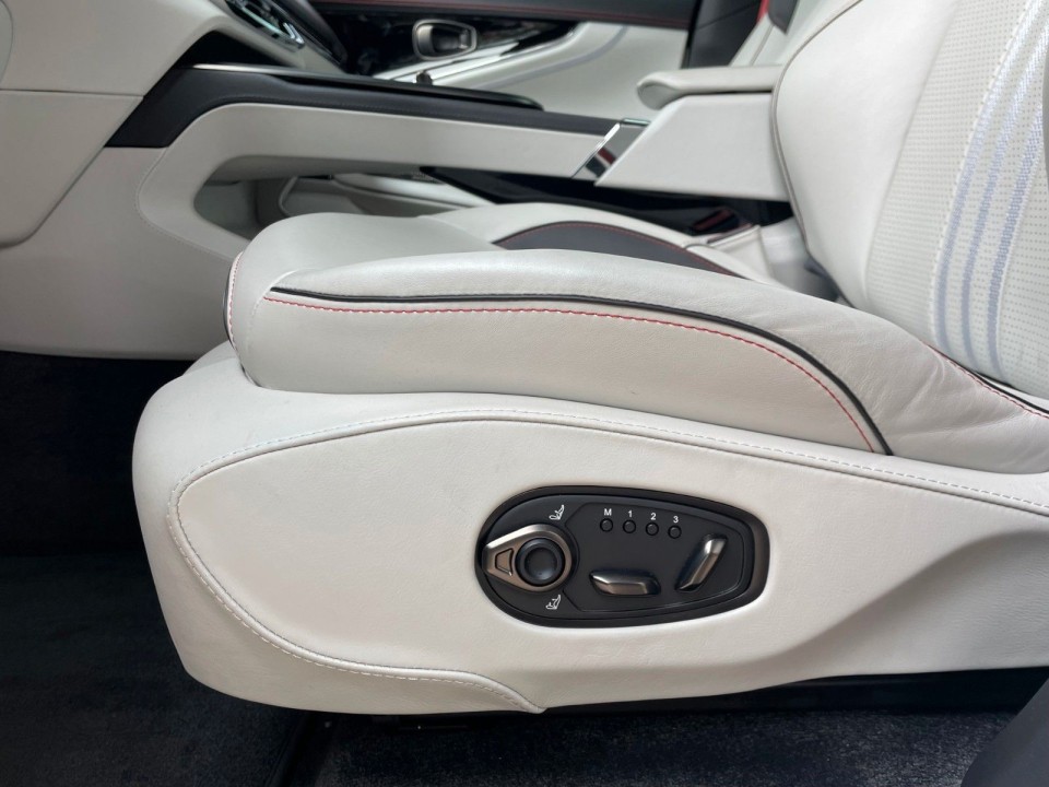 Aston Martin DBX - foto 20