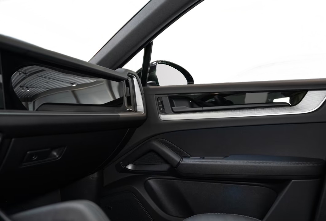 Porsche Cayenne Coupe E-Hybrid - foto 9