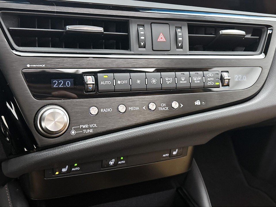 Lexus Seria ES 300h Business - foto 17