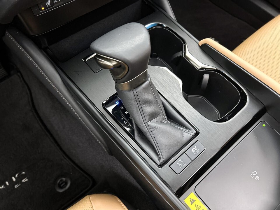 Lexus Seria ES 300h Business - foto 18