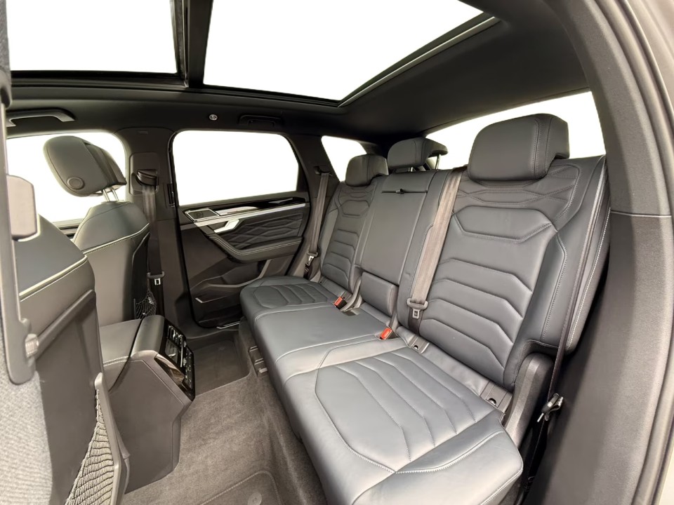 Volkswagen Touareg V6 TDI R-Line - foto 19